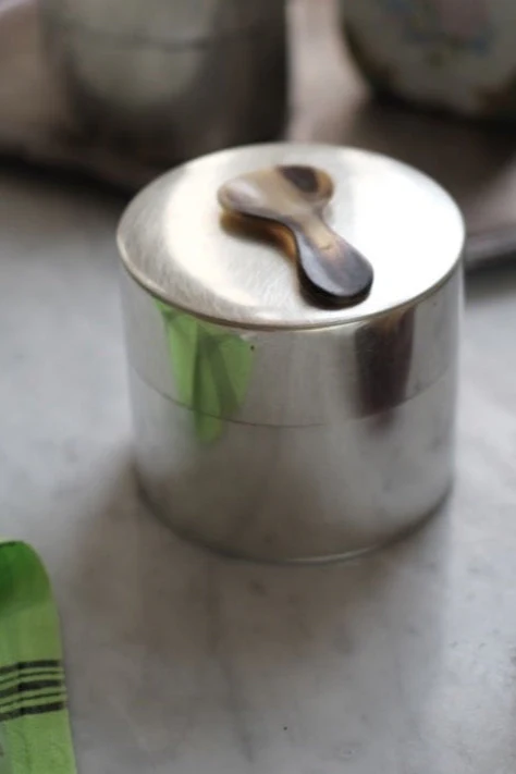 Håndlavet dåse • Tin • Stor