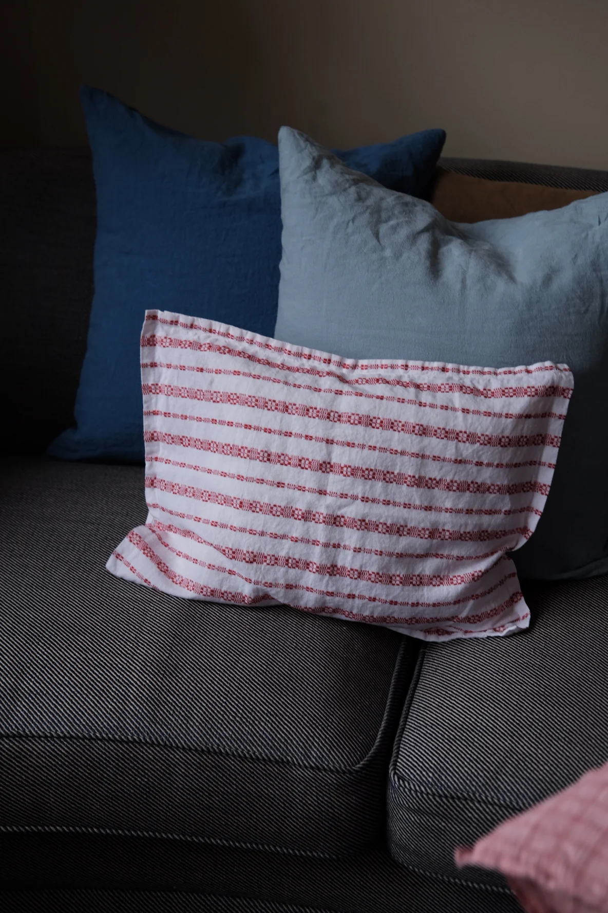 Pudevår • Hør • 30x40 cm • Broderie Rouge